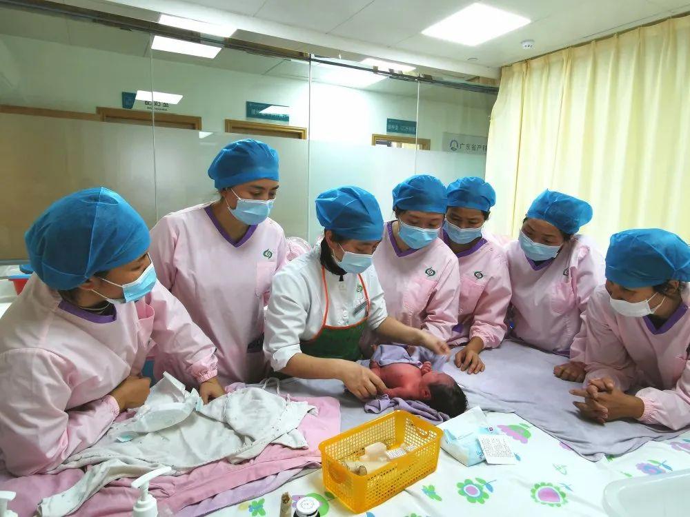 东阿县妇婴监护型护送
